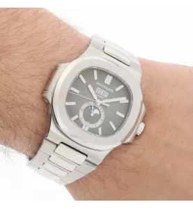 PATEK PHILIPPE Nautilus Jahreskalender