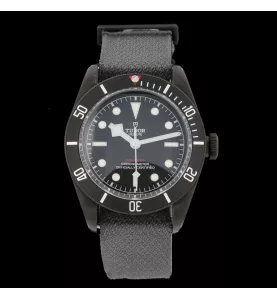 Tudor Heritage Black Bay Black