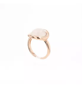 Complete adornment in rose gold moonstone