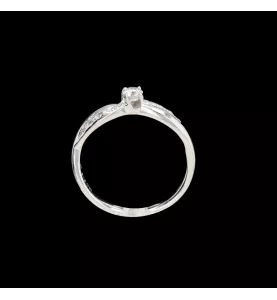 Bague en or gris 9 carats