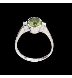 ANELLO IN ORO BIANCO PERIDOTO DIAMANTI