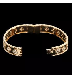 Van Cleef & Arpels Bracelet perlée trèfles