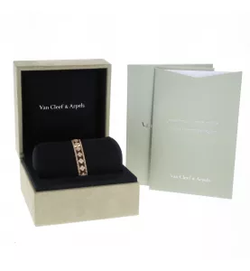 Van Cleef & Arpels Pearl bracelet clover