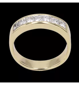 Anello con diamanti in oro giallo