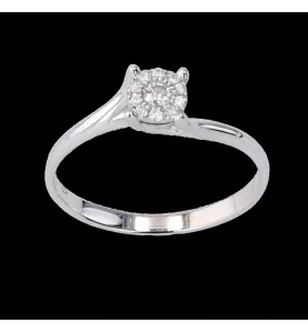 Diamond white gold ring