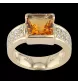 Anello in oro giallo citrino e diamanti