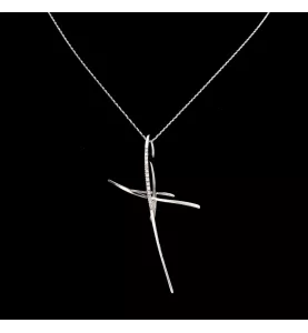 Necklace pendant cross in white gold