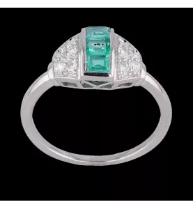 Bague platine emeraudes et diamants