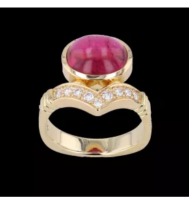 Bague or jaune avec une tourmaline