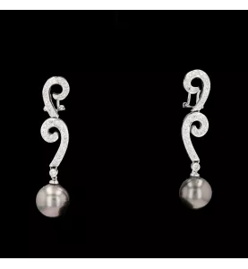 Pearl and diamonds white gold earrings