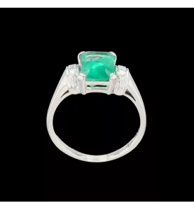 Bague or gris Emeraude Diamants