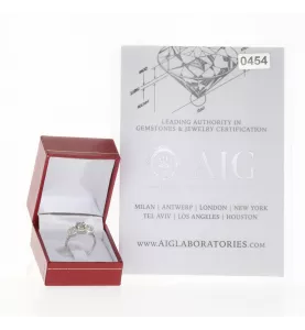 Anello con diamante in oro bianco