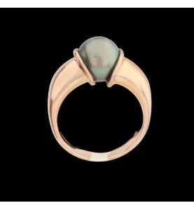 Pink gold pearl ring