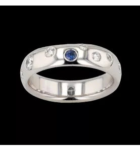 Bague en or gris diamants et saphir