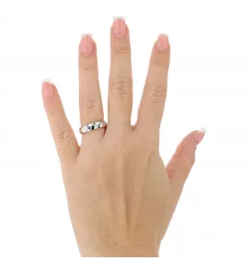 Bague en or gris diamants et saphir