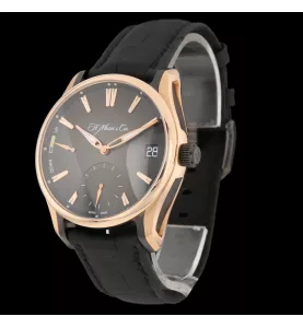 H. MOSER & CIE PIONEER CALENDARIO PERPETUO