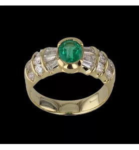 YELLOW GOLD EMERALD RING