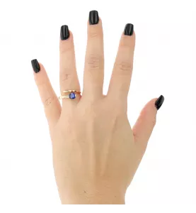Anello con zaffiro in oro giallo
