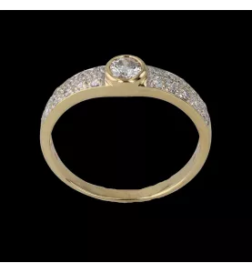 ANELLO CON DIAMANTE IN ORO GIALLO
