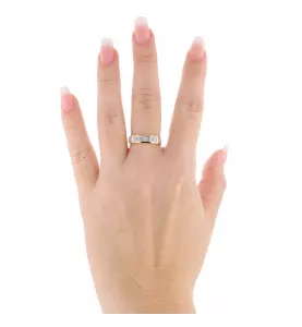 Anello con diamante in oro giallo