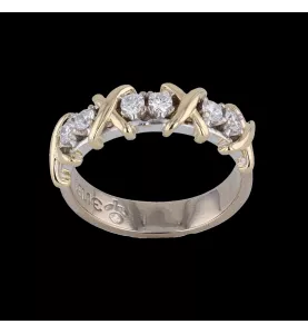 Anello in oro giallo con 6 diamanti