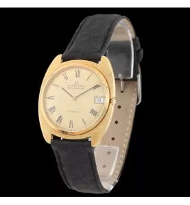 UNIVERSAL GENEVA VINTAGE YELLOW GOLD