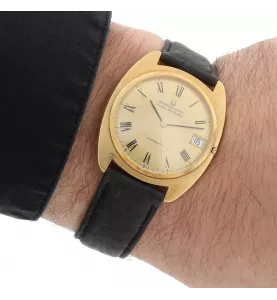 UNIVERSAL GENEVA VINTAGE ORO GIALLO