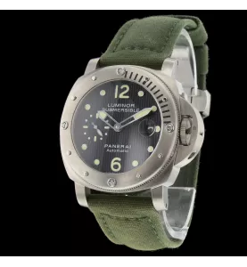 PANERAI LUMINOR SUBMERSIBLE TITANIUM