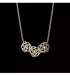 Piaget Collier Triple Rose