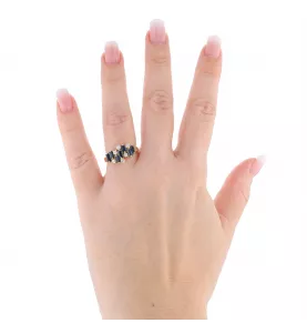 Anello con zaffiro e diamante in oro giallo
