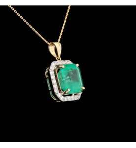 YELLOW GOLD NECKLACE EMERALD