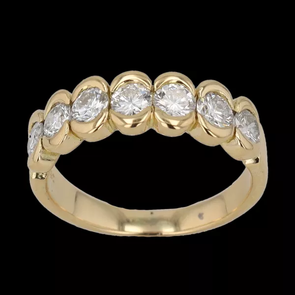 YELLOW GOLD RING WITH 7 DIAMONDS