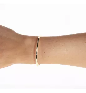 Yellow gold bangle bracelet