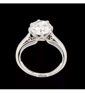 White gold solitaire 2 carats