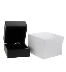 Ring Graugold Diamanten