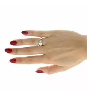 RING AUS GELBGOLD MIT DIAMANTEN