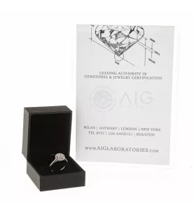 White gold solitaire 0.90 carats